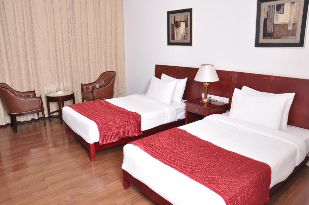 Lilywhite Hotel New Delhi Phòng bức ảnh