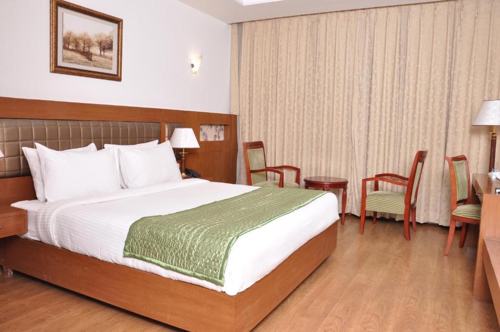 Lilywhite Hotel New Delhi Ngoại thất bức ảnh