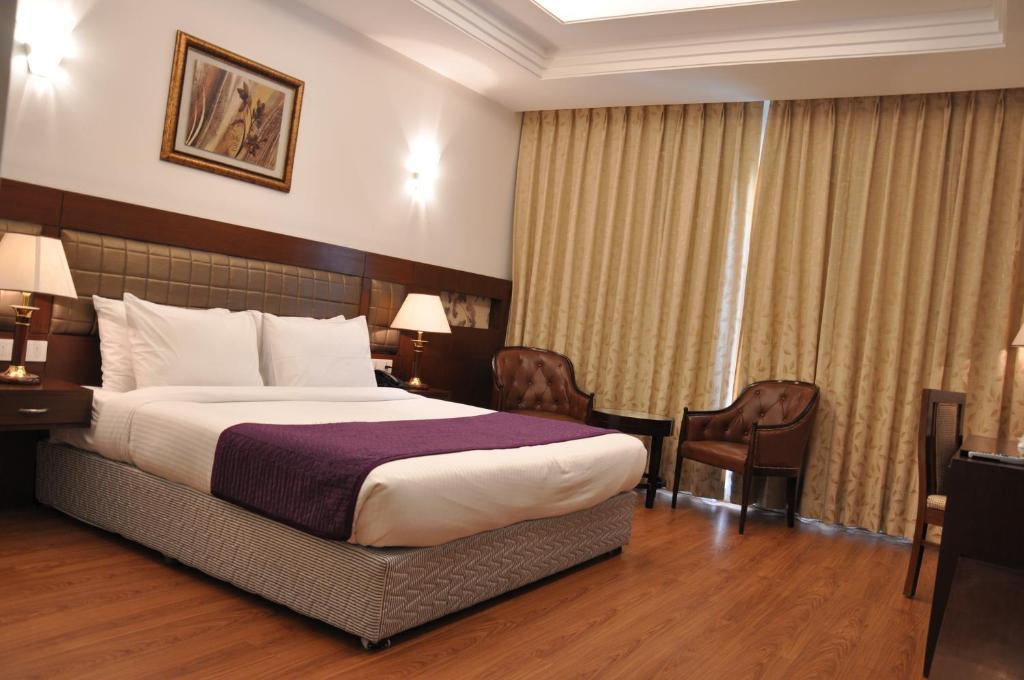 Lilywhite Hotel New Delhi Ngoại thất bức ảnh